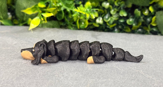 Dachshund Flexi / 3D print / desk pets / desk buddy / fidget / articulated figure