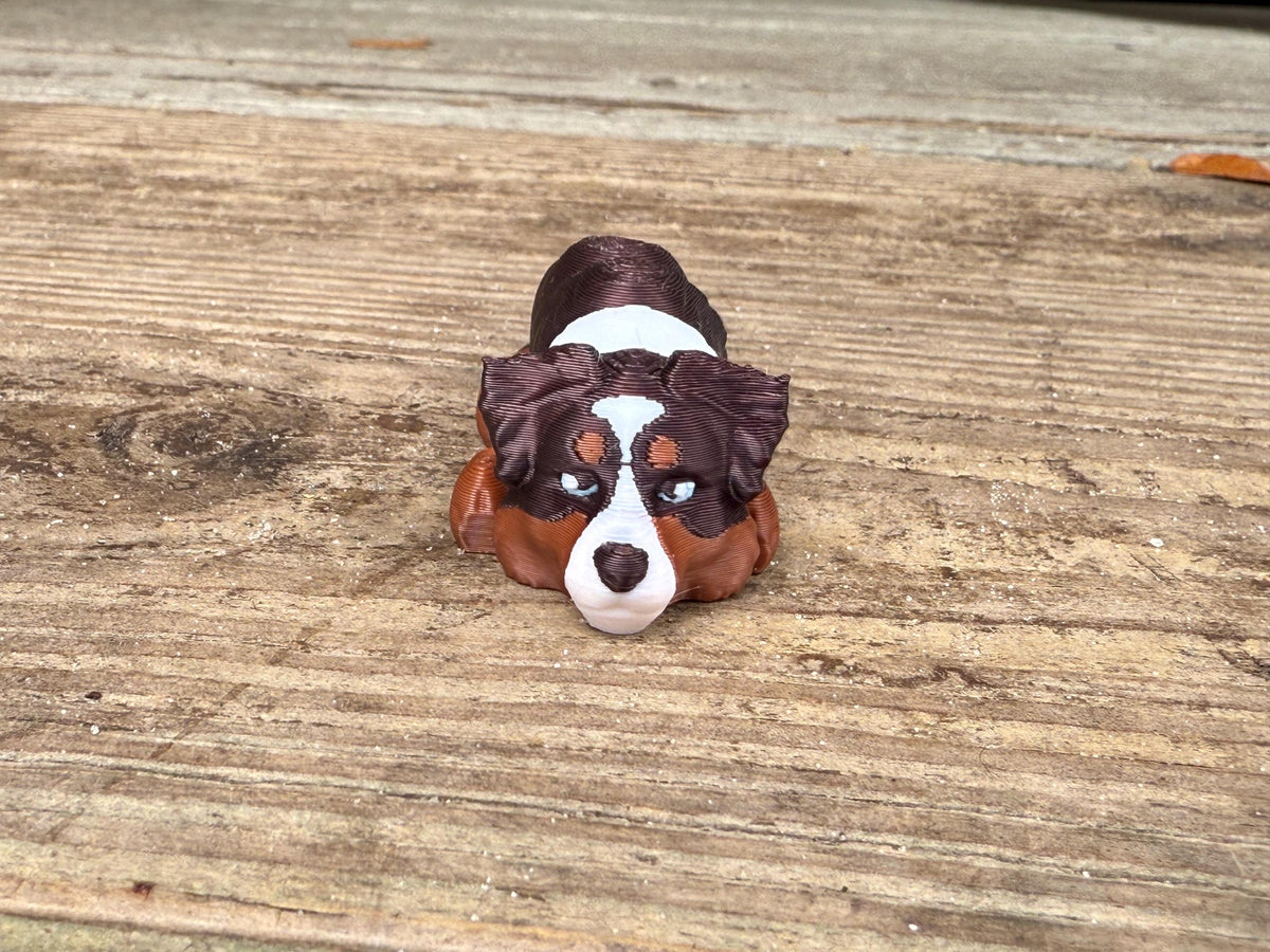 Red Tri Aussie Flexi / Australian Shepard / 3D print / desk pets / desk buddy / fidget / articulated figure