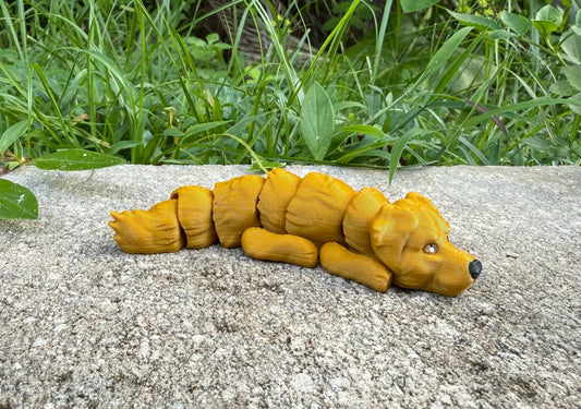 Golden Retriever Flexi / Dog Breed 3D print / desk pets / desk buddy / fidget / articulated figure